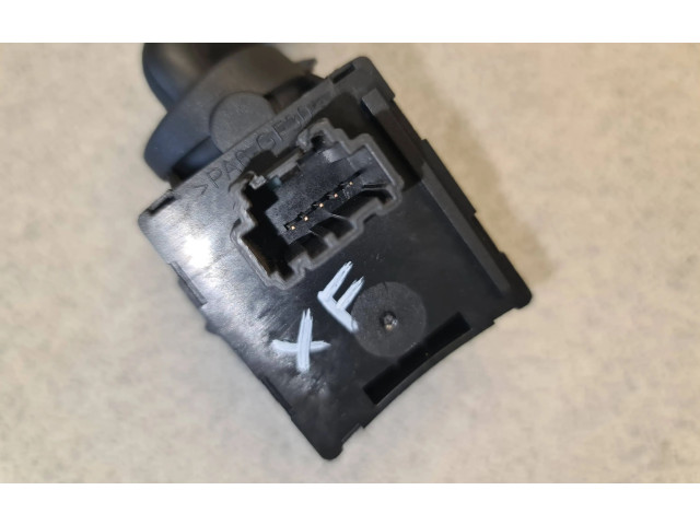 Ручка стеклоочистителей 8W8317A553, G66282007   Jaguar XF X250