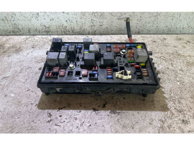 Блок предохранителей 13222782, 13272072 Buick Regal