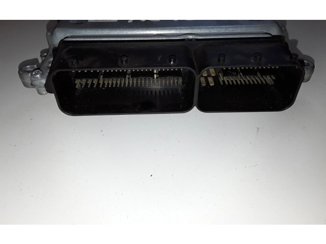 Блок управления двигателя 31336983, 1039S50500   Volvo V70