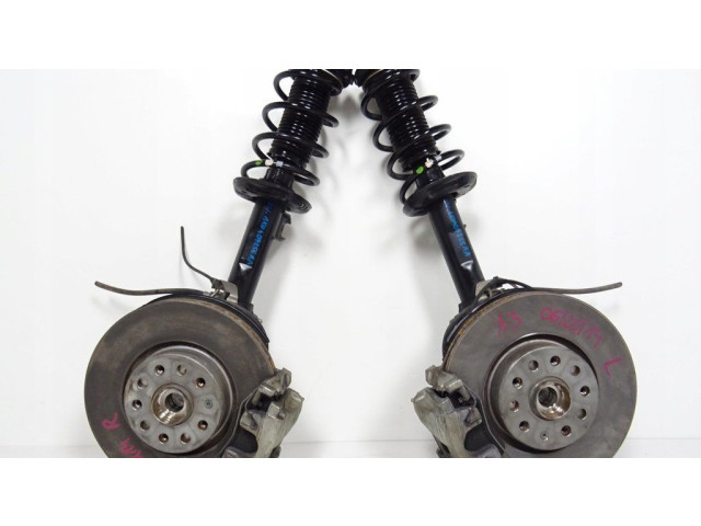 Передний поворотный кулак (ступица, цапфа)