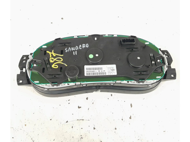 Панель приборов    Dacia Sandero       