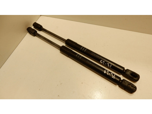 Амортизатор капота двигателя