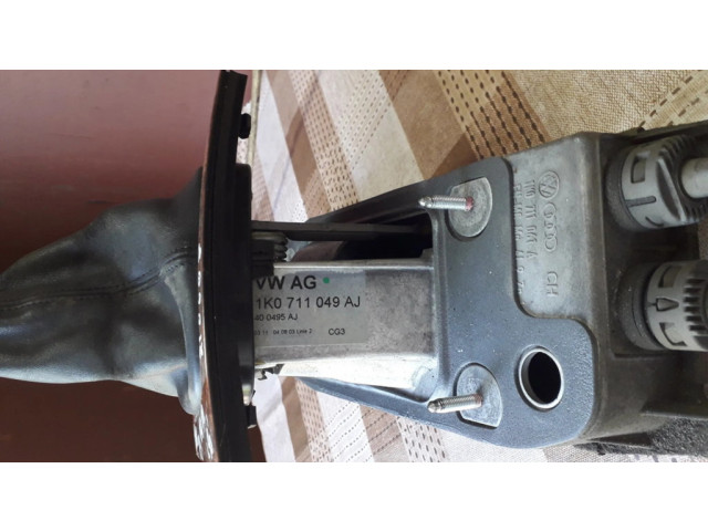 Механизм переключения передач (кулиса) (в салоне)