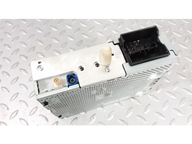 Радио/ проигрыватель CD/DVD / навигация