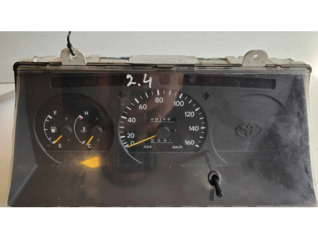 Přístrojová deska Toyota Hiace (H50, H60, H70) 1996 8380026020