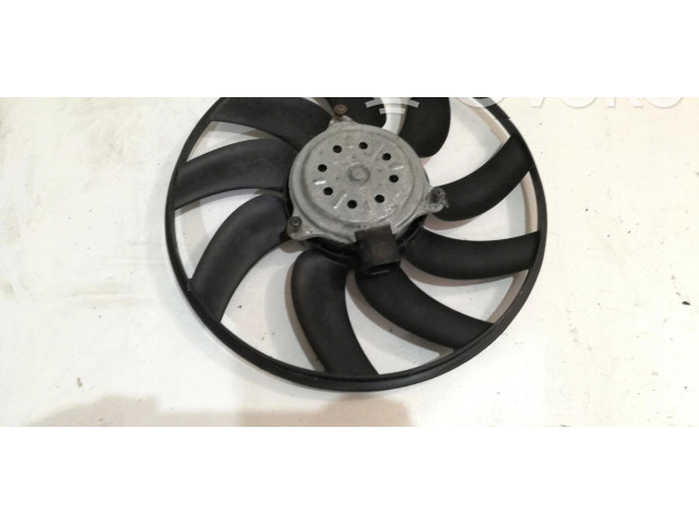 Vstřikovací lišta A10111406F Audi Q3 8U