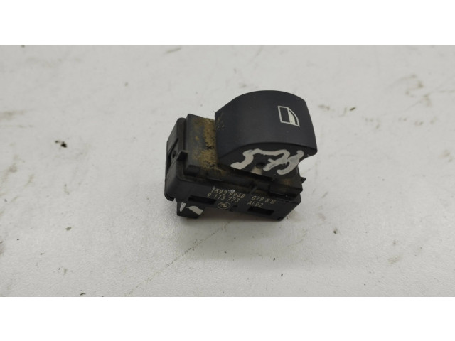 Включатель электрических окон