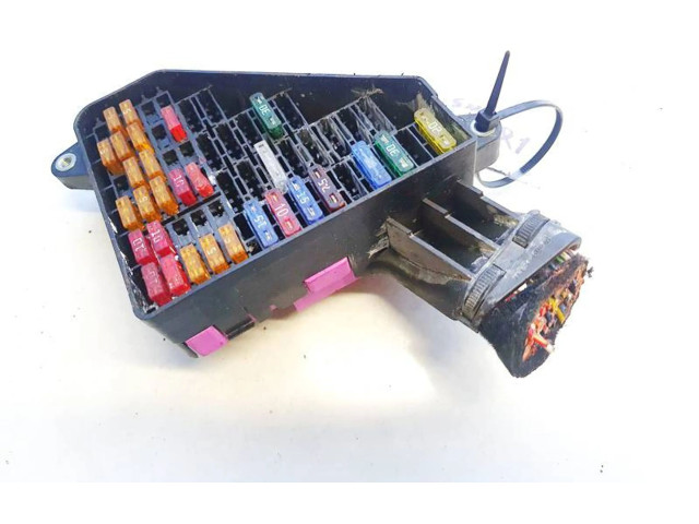 Блок предохранителей Volkswagen Polo