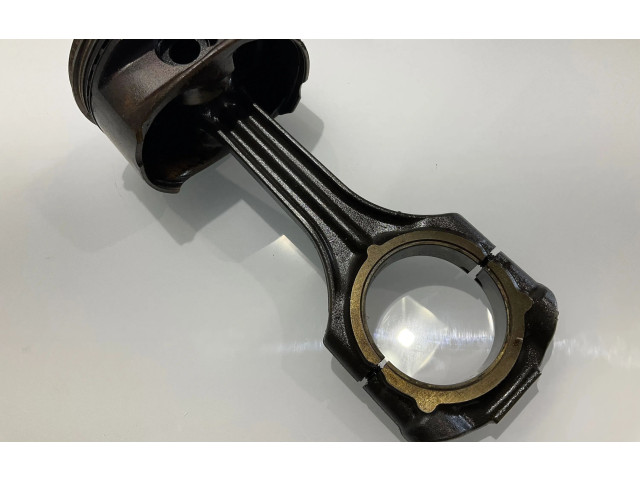 Píst Mercedes-Benz E W211