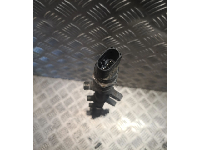 Vstřikovací lišta 612070095, A612070095 Mercedes-Benz ML W163 OM 612.963