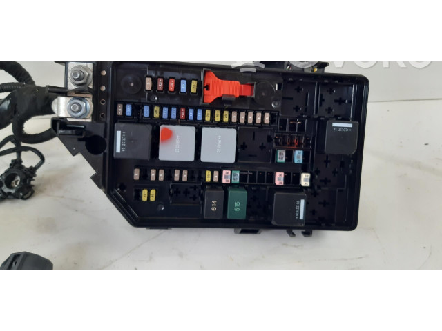 Блок предохранителей 31473880 Volvo XC40