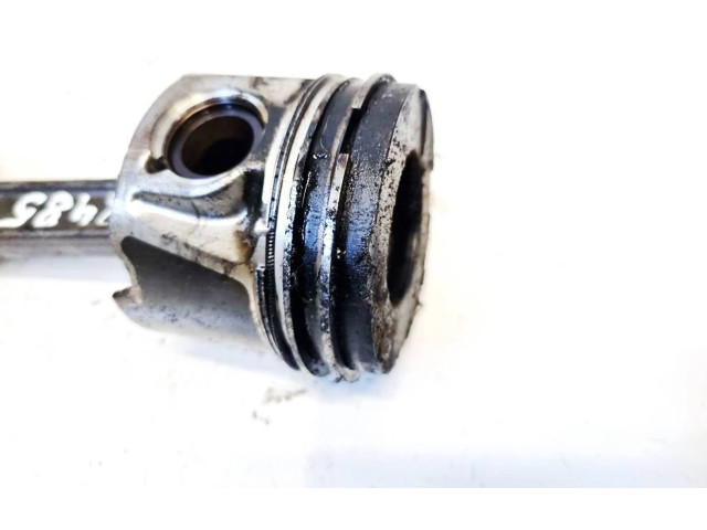 Поршень с шатуном 73502643 Fiat Grande Punto