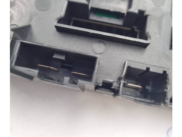 Блок предохранителей 9259467, 240412 BMW X3 F25