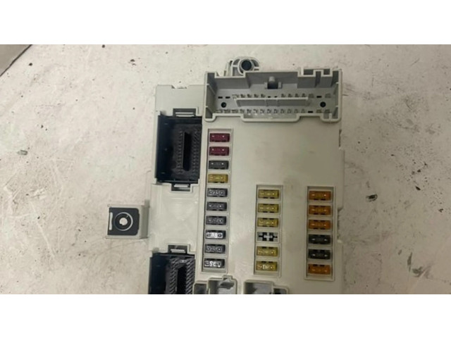 Блок предохранителей 50520758 Alfa Romeo Giulietta