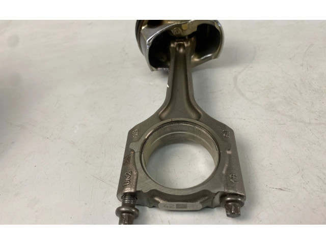  Поршень с шатуном DNUE 02606LJ1, 4202606LJ1  Audi A3 S3 8V  