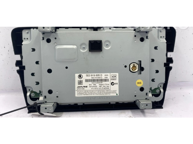 Дисплей 5E0919605DBIO Skoda Octavia Mk3 (5E)