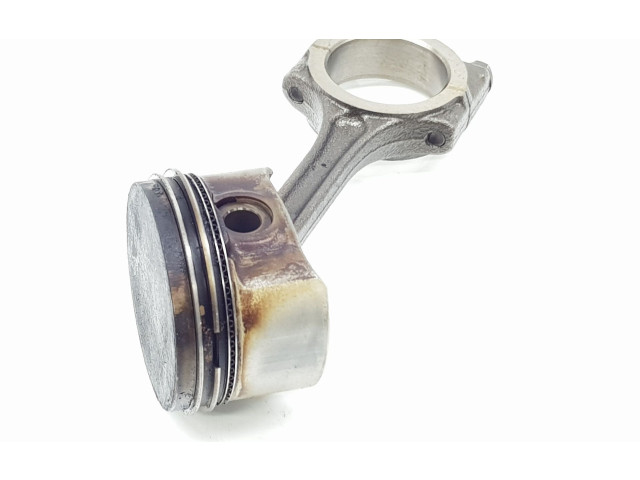 Поршень с шатуном D4F732 7701478732, 7701478732 Dacia Sandero