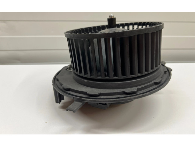 Вентилятор печки    5Q1819021B, 5q0907521c   Audi A3 S3 8V