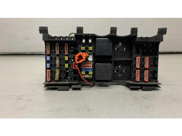 Pojistková skříňka 0332014451, TBB53DOT Opel Rekord E2 1983