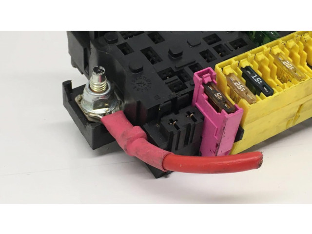 Pojistková skříňka A1669068201 Mercedes-Benz GL X166 2017