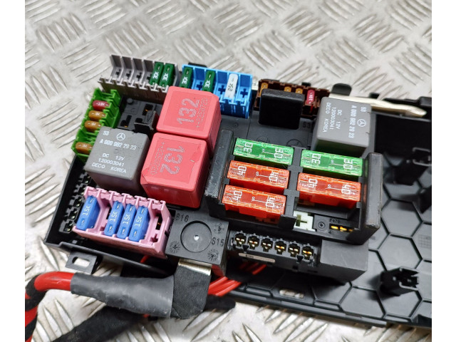 Pojistková skříňka A1675454000 Mercedes-Benz EQC 2023