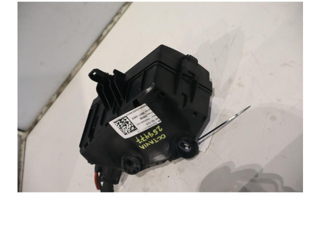 Блок предохранителей 5Q0907361B   Skoda Octavia Mk3 (5E)    