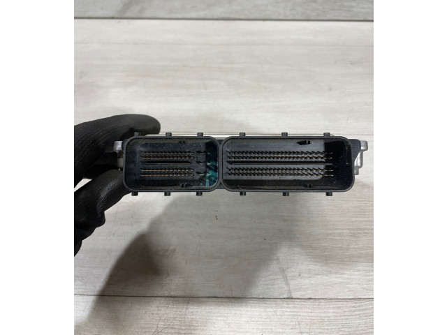 Řídící jednotka 7799856, 0281012707 BMW 5 E60 E61 2008