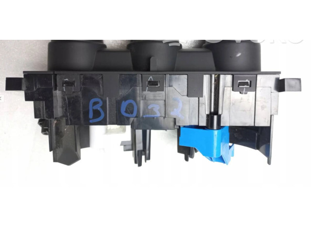 Блок управления климат-контролем 285257697R   Renault Trafic III (X82)