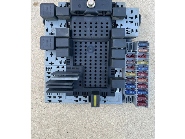 Блок предохранителей 30679527, 30679527 Volvo XC90