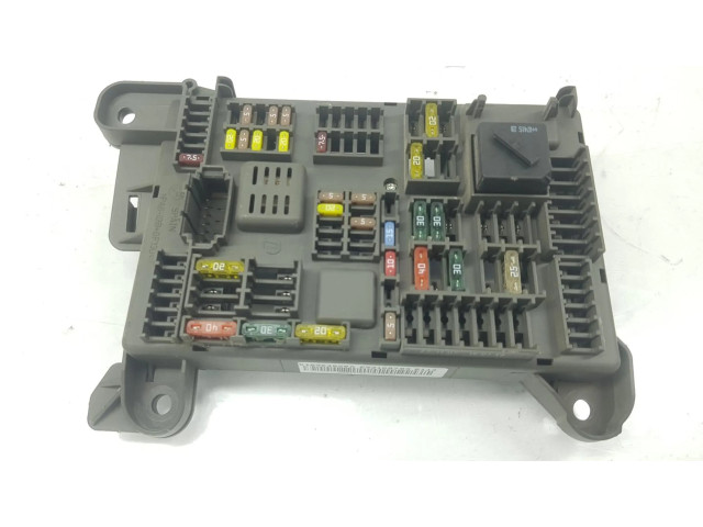 Pojistková skříňka 61146931687 BMW X6 E71 2010