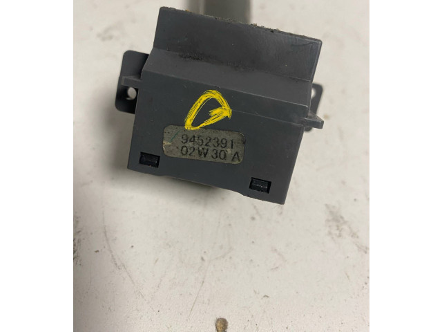Ручка стеклоочистителей 9452391, 02W30A   Volvo V70