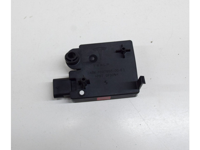 Блок комфорта 109785590H, 109785500E Tesla Model 3