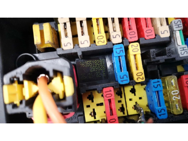 Pojistková skříňka 9635518280 Citroen Berlingo 2002