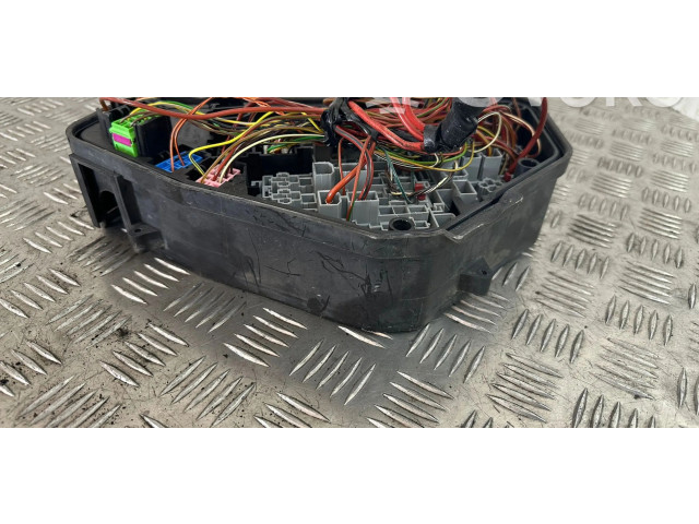 Pojistková skříňka 7L0937615 Porsche Cayenne (92A) 2011