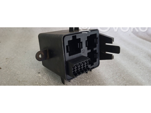 Блок предохранителей 1J0941391C Audi A3 S3 8L