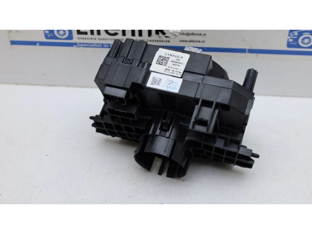 Подрулевой шлейф SRS 8890895011, 8890895011 Lynk & co 01