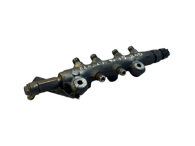 Топливная рампа    Mazda 6 2.0  для двигателя RF5c