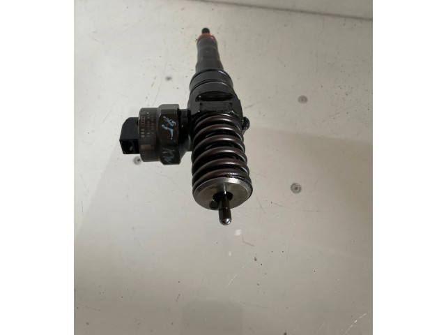 Vstřikovač 038130073F, 038130073L   Volkswagen Bora     
