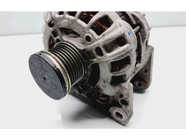 Генератор 04C903023J Skoda Fabia Mk3 (NJ)