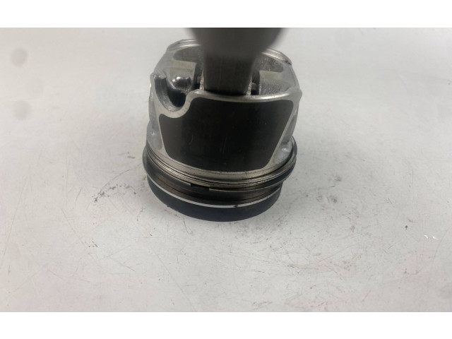 Поршень с шатуном 04LA, 011A Volkswagen Golf VII