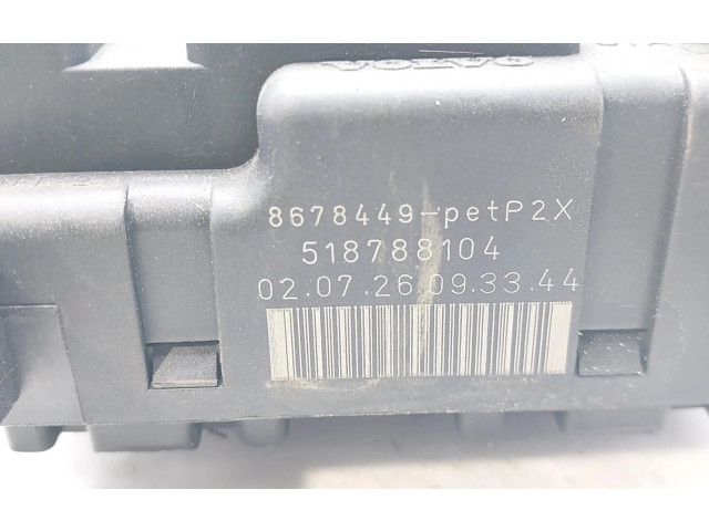 Блок предохранителей 8678449   Volvo S80