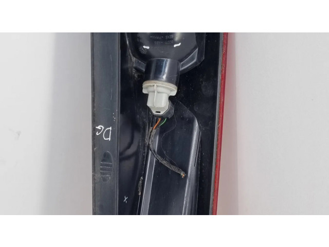 Задний фонарь правый 4M5113404A Ford Focus 2004-2010 года