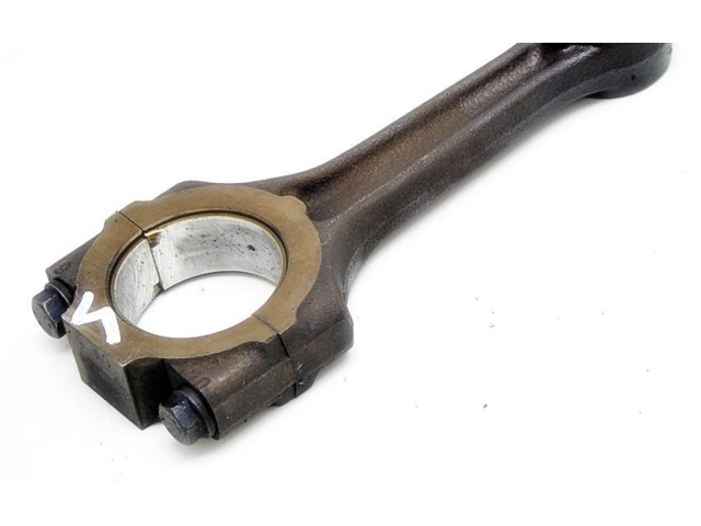 Шатун Alfa Romeo 145 - 146