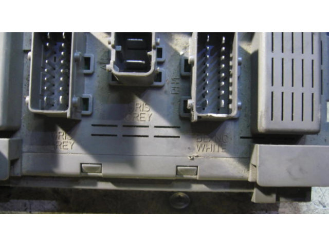 Блок предохранителей 9641958680 Peugeot 607