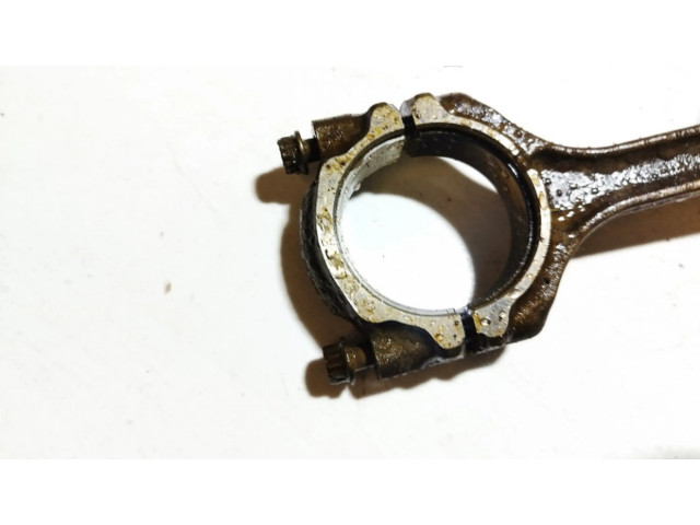 Поршень с шатуном Mitsubishi Colt для бензинового двигателя 1.3