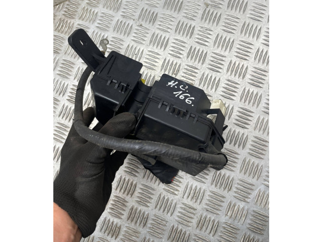 Блок предохранителей 912732c130 Hyundai Coupe