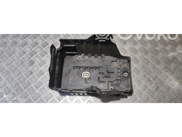 Блок предохранителей  30683987   Volvo S80    