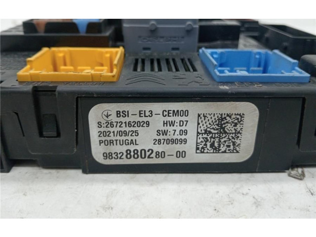 Блок предохранителей 983288028000, 0090012 Peugeot 2008 II