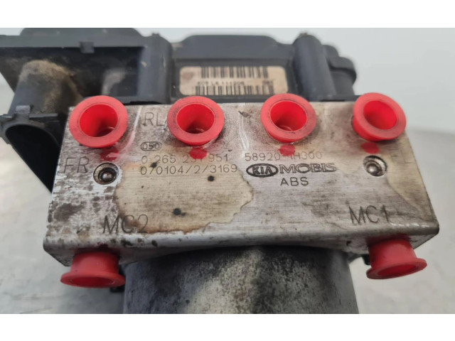 Блок АБС 589201H300 KIA Ceed 2006 - 2012 года