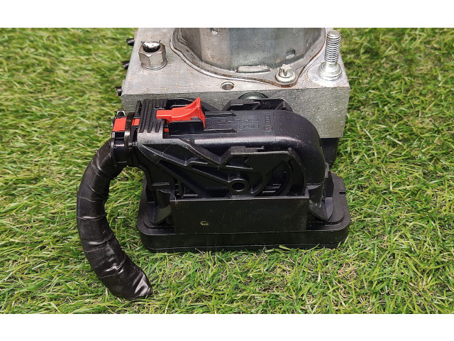 Блок АБС 6R0614517AK, 6R0907379AT Skoda Fabia Mk2 (5J) 2007 - 2014 года